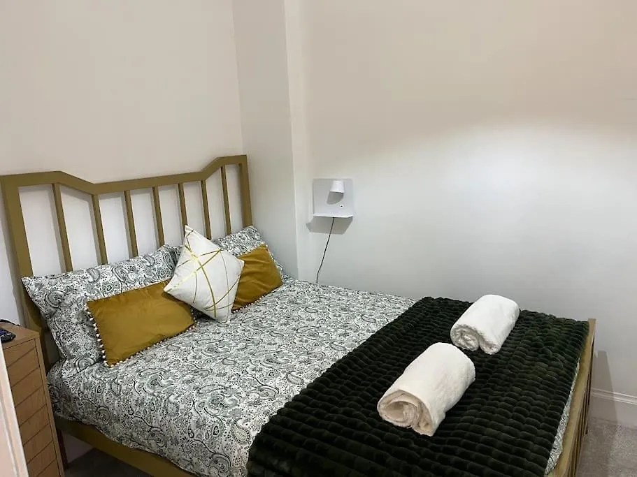 Cosy City Apartment, Free Street Parking Edinburgh 0*,