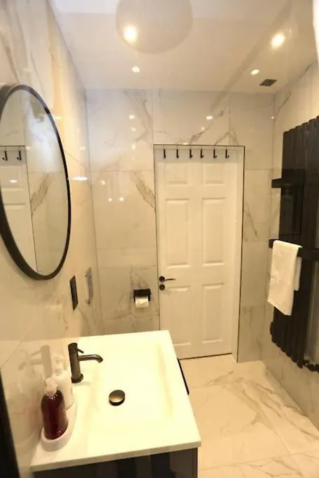 Daire Cosy City Apartment, Free Street Parking Edinburgh